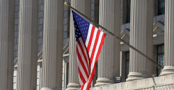 أمريكا تعاقب 38 كياناً وفرداً لصلتهم بإيران