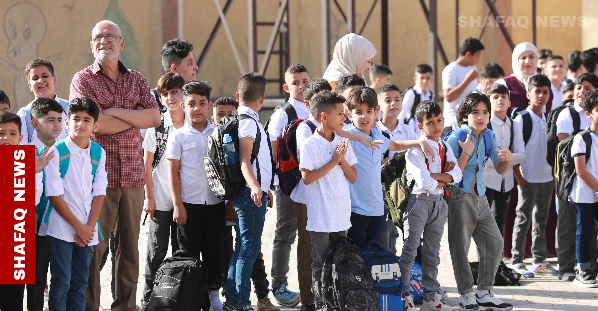 Baghdad students start school year without textbooks