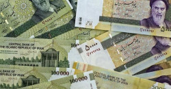 الدولار يقفز فوق 117 ألف تومان في إيران