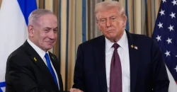 Israel halts Gaza offensive, embraces Trump peace plan