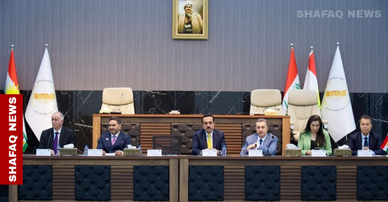 أربيل.. مجلس المحافظة يختتم دورات التغير المناخي وفرص العمل (صور)