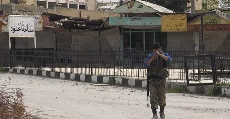 قسد: عودة الهدوء إلى دير حافر بعد قصف مدفعي وطائرات مسيّرة