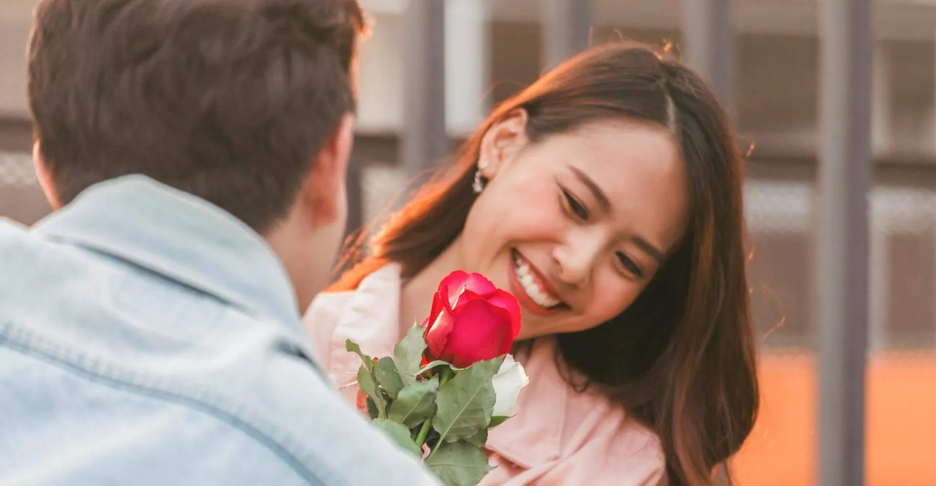 پەیوەنی دووسی وەرد "ژنیگ شیوعی" کۆتایی وە ری دیبلۆماسیەت ئەمریکییگ تیارێد