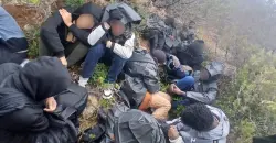 بينهم عراقيان .. مجموعة من المهاجرين عالقون في جزيرة يونانية نائية (صور)