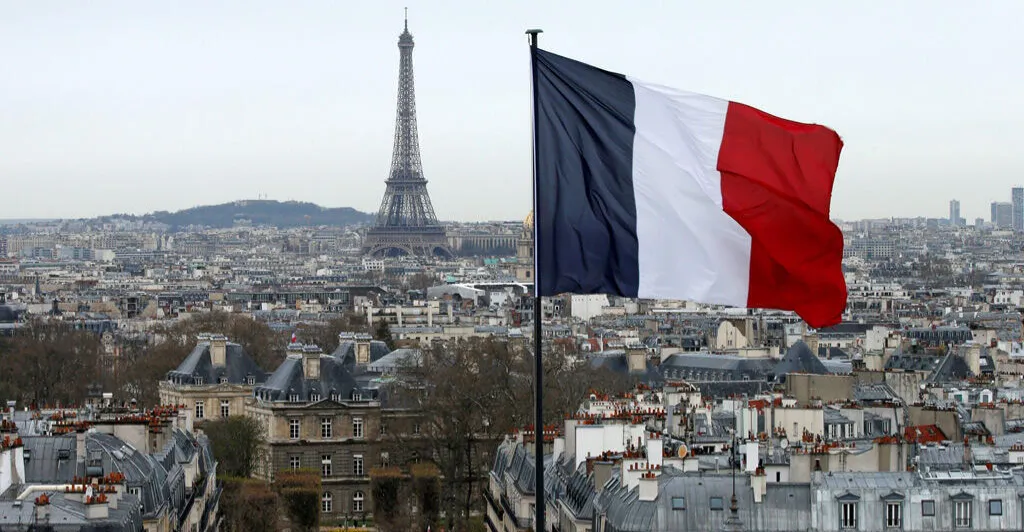 الطائرات المسيرة تربك الدفاعات الجوية في فرنسا