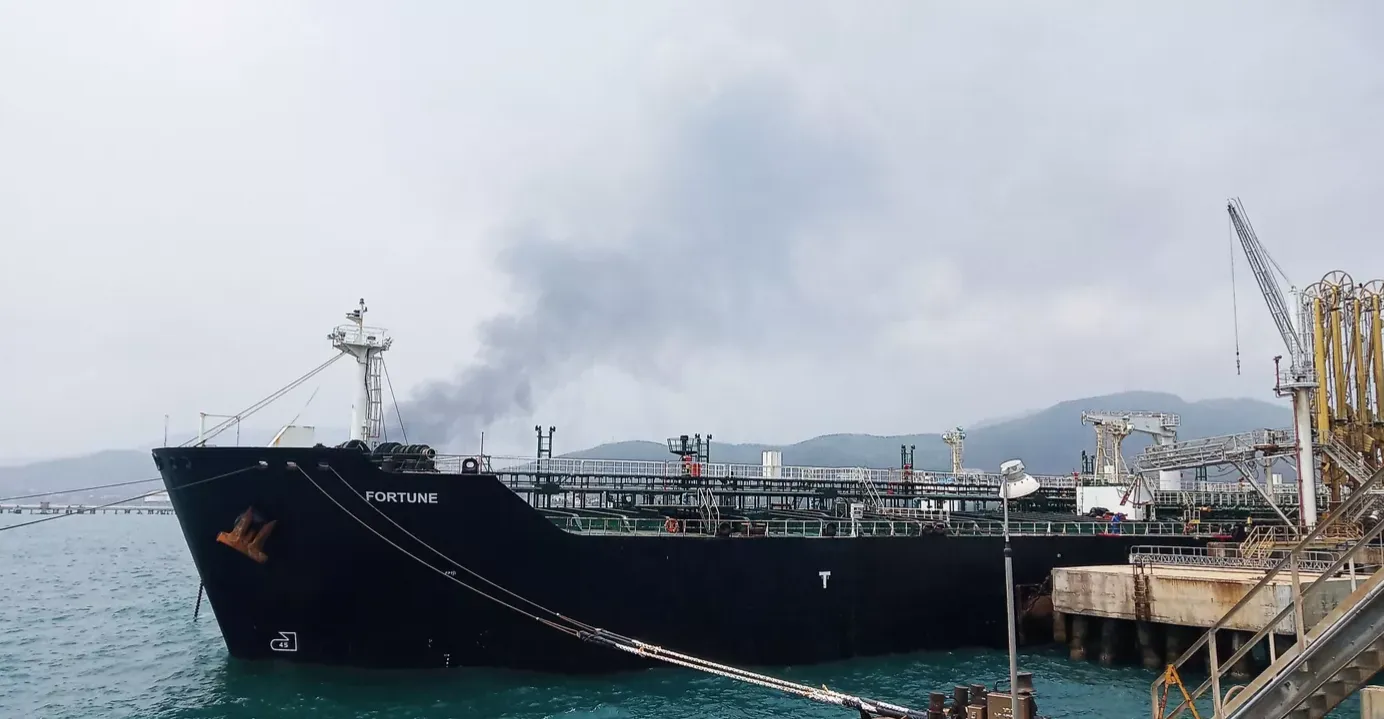 طهران تتوعد واشنطن: أي اعتداء على ناقلاتنا لن يمر دون رد