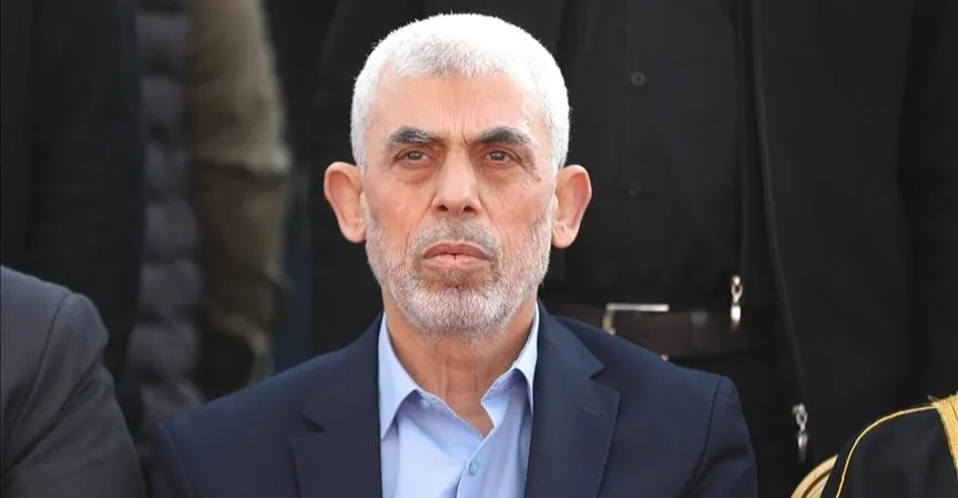 إسرائيل تزعم العثور على مذكرة بخط يد يحيى السنوار في غزة