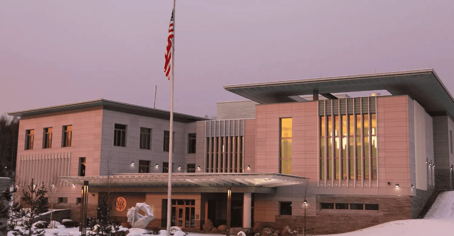 "الحارس الجاسوس".. سرّب معلومات من السفارة الأميركية في أوسلو نصرة لغزة