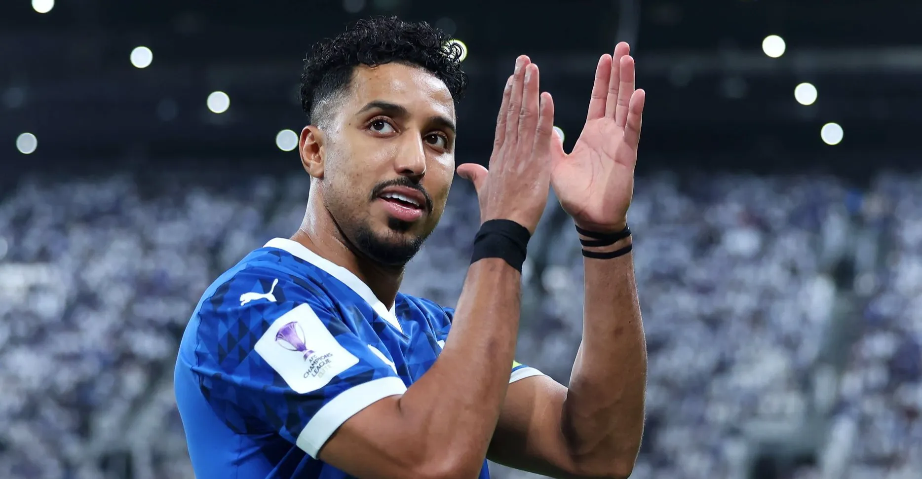 السعودي سالم الدوسري يتوّج بجائزة أفضل لاعب كرة قدم في آسيا