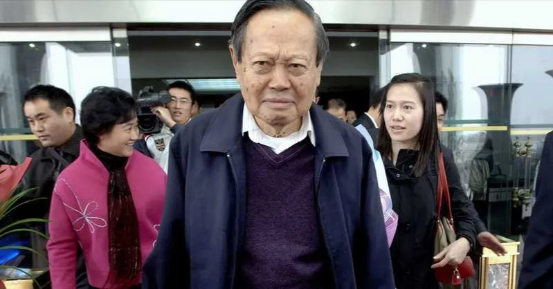 مردن ئەفسانەی فیزیا.. زانای چینی چن نینگ یانگ