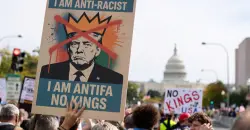 أميركا.. احتجاجات واسعة ضد إدارة ترمب تحت شعار "لا ملوك"