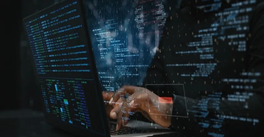 توعدوا بـ"محاسبتهم".. قراصنة إيرانيون يكشفون هويات 17 عالماً عسكرياً إسرائيلياً