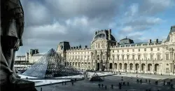 France admits “failure” after Louvre jewelry heist