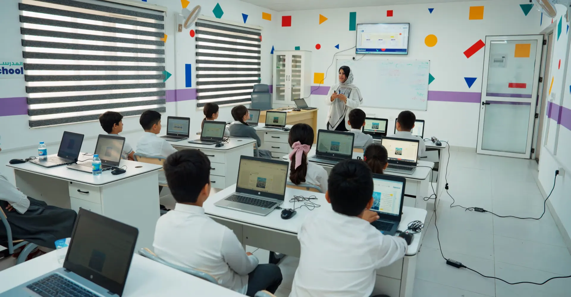 بدعم من دبي.. إطلاق مبادرة 10 آلاف معلم رقمي في كوردستان