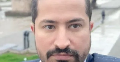 ممثل تركي ينسحب من عمل درامي بسبب الإساءة لعلم فلسطين (فيديو)