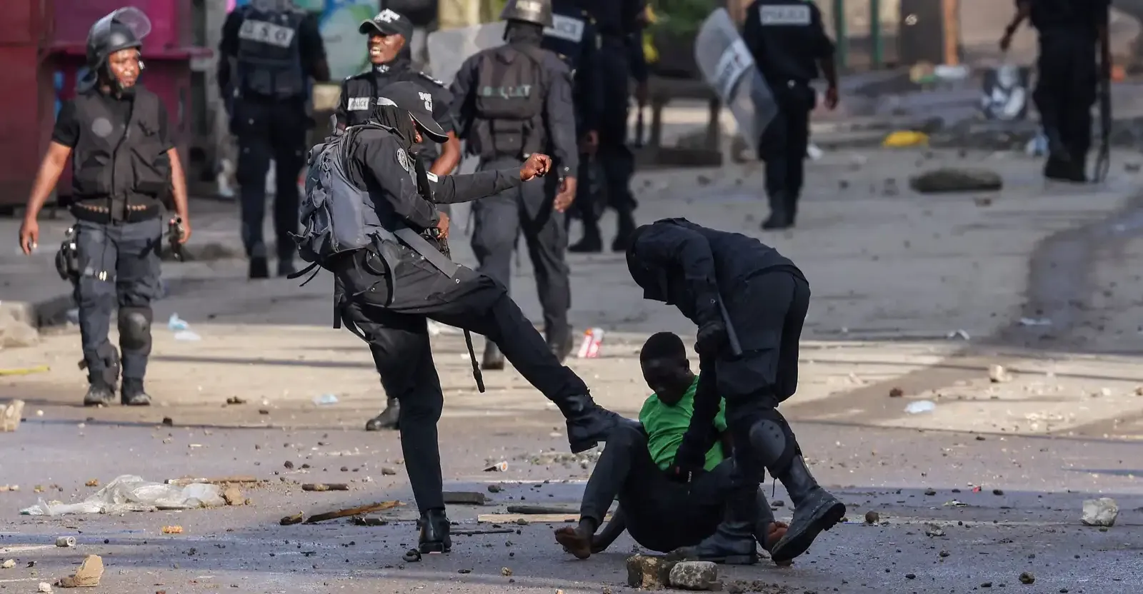 الكاميرون.. 23 قتيلاً في احتجاجات ترفض الولاية الثامنة للرئيس