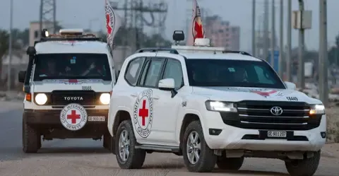 حماس والصليب الأحمر يدخلان "الخط الأصفر" بحثاً عن جثة رهينة "مهم"