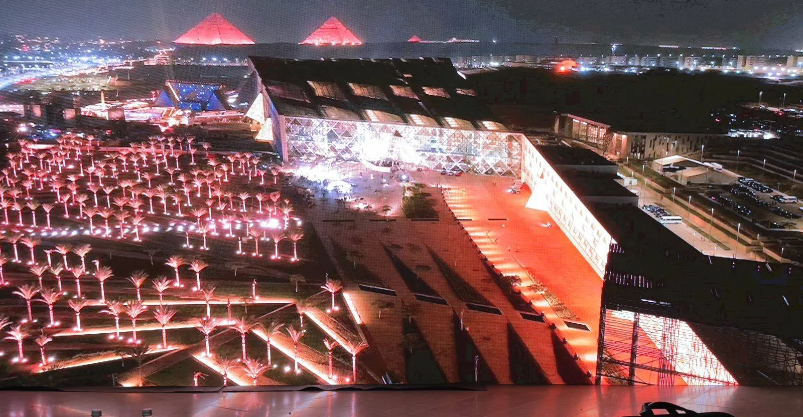 افتتاح المتحف المصري الكبير بالقاهرة (فيديو وصور)