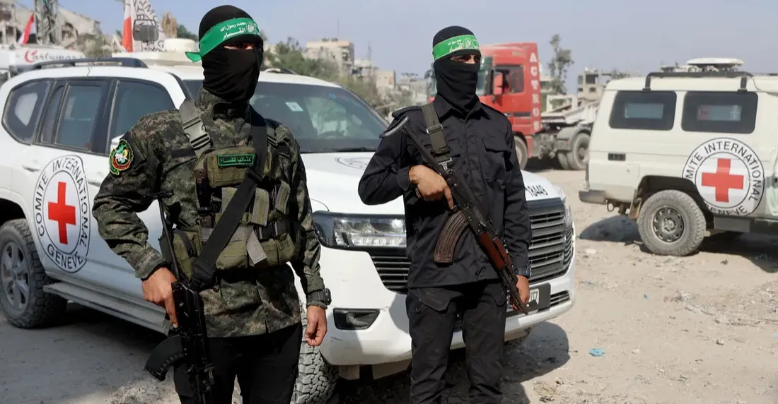 عبر الصليب الأحمر.. إسرائيل تعلن تسلم رفات 3 رهائن