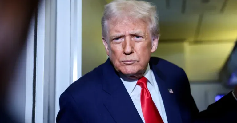 ترمب يهدد حماس ويأمل في توسيع اتفاقيات إبراهيم لتشمل السعودية