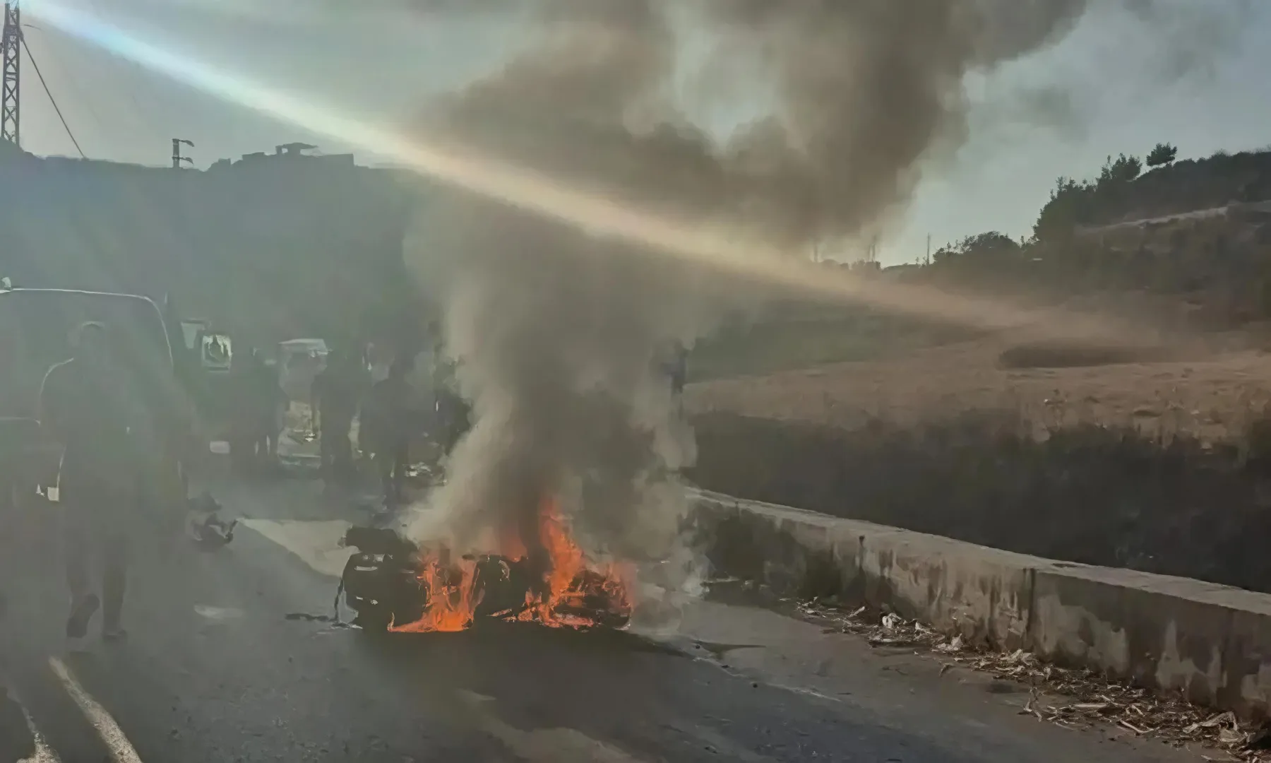 غارة إسرائيلية تستهدف أحد عناصر حزب الله جنوب لبنان