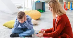 أبحاث أميركية تكشف صلة بين إصابة الأمهات بكورونا أثناء الحمل والتوحد