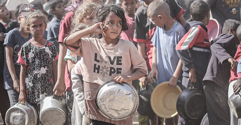 تقرير دولي: واحد من كل خمسة أطفال في العالم يعيش في مناطق نزاع مسلح