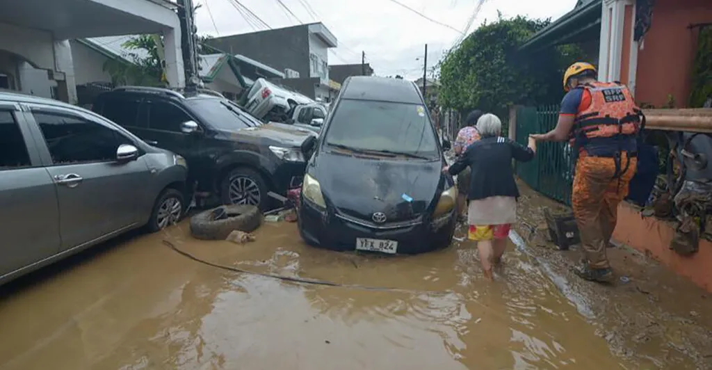 الفلبين.. الإعصار "كالمايغي" يخلف 26 قتيلاً ومئات آلاف النازحين