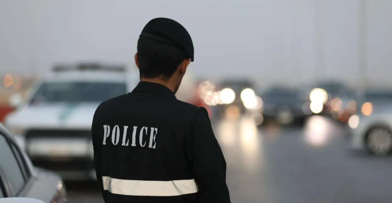 الأمن السعودي يعتقل 3 وافدين لممارستهم "الدعارة" في المدينة المنورة