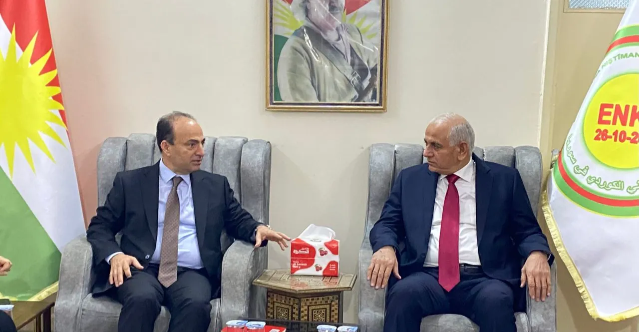 من القامشلي.. سياسي تركي يؤكد أهمية الحوار الكوردي – الكوردي ويشيد بدور بارزاني