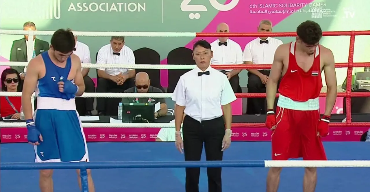 الملاكم العراقي علي قاسم يخسر امام الاوزبكي ويفقد فرصة بلوغ نهائي التضامن الإسلامي