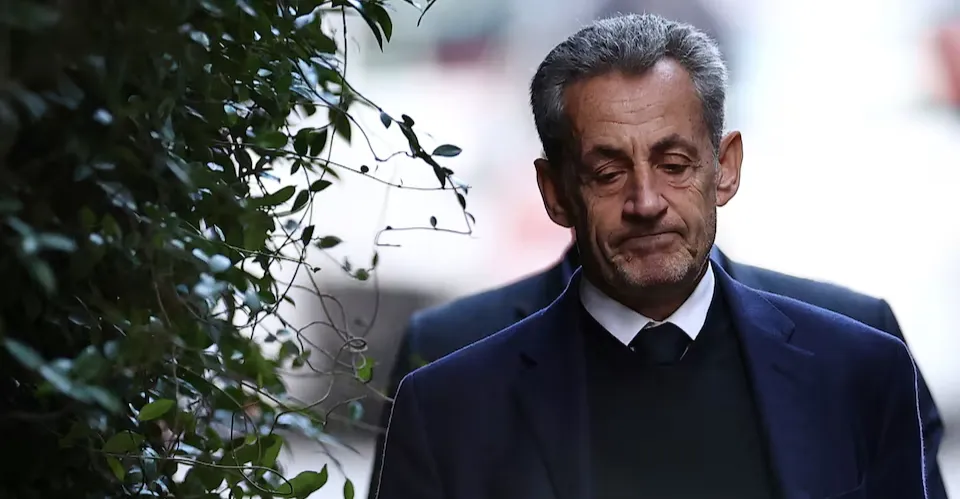 ساركوزي أمام القضاء الفرنسي مجدداً للمطالبة بإطلاق سراحه