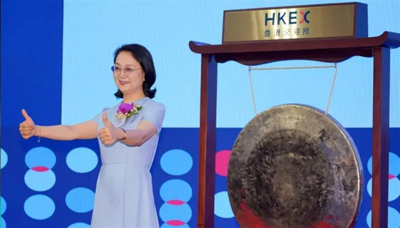 ‏لە ماموسای کیماوە ئەرا دەوڵەمەنترین ژن