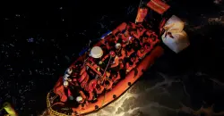 فقدان 42 مهاجراً بعد انقلاب قارب قبالة السواحل الليبية