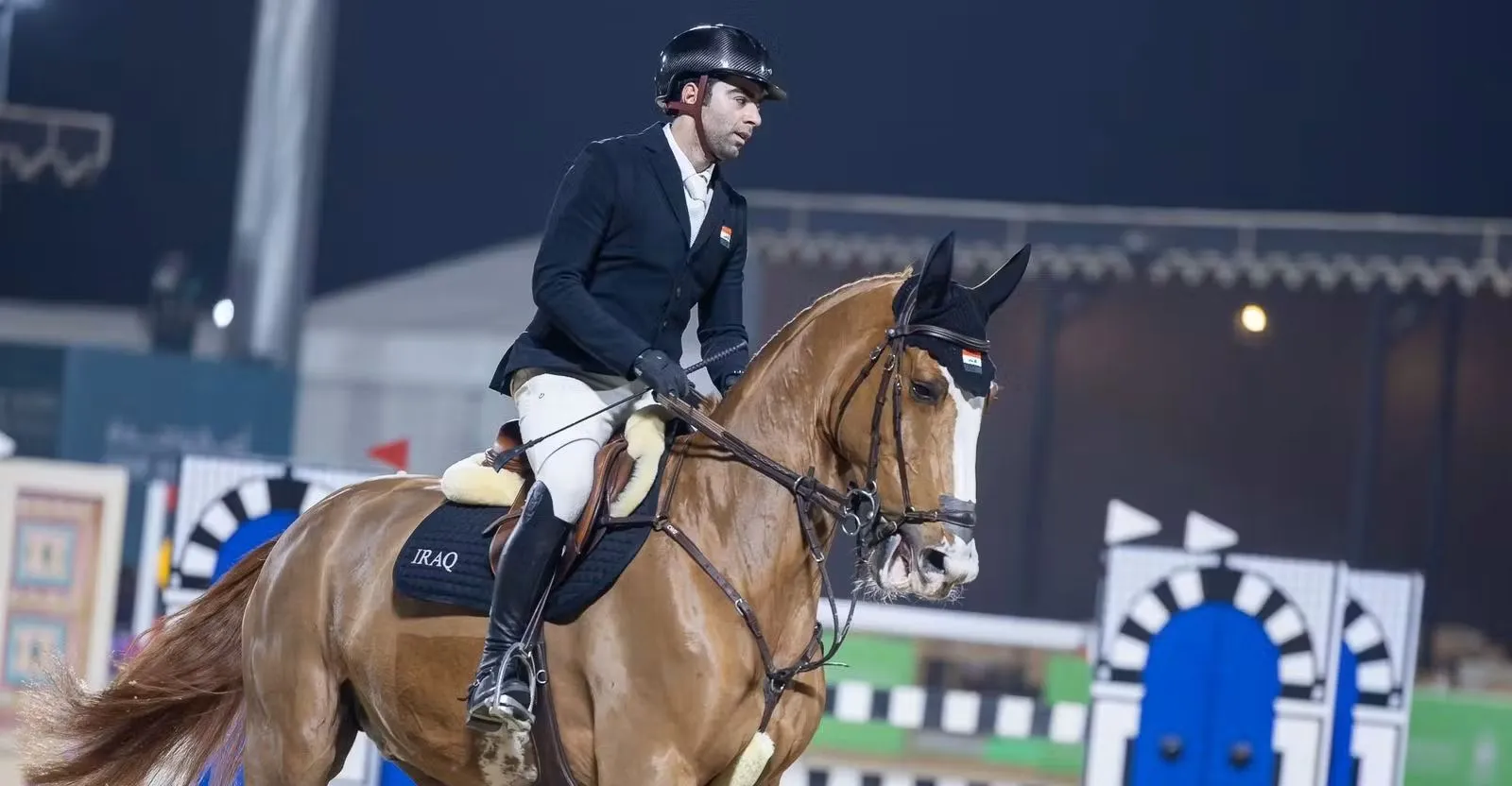 فارس عراقي يتألق بقفز الحواجز في بطولة التضامن الإسلامي