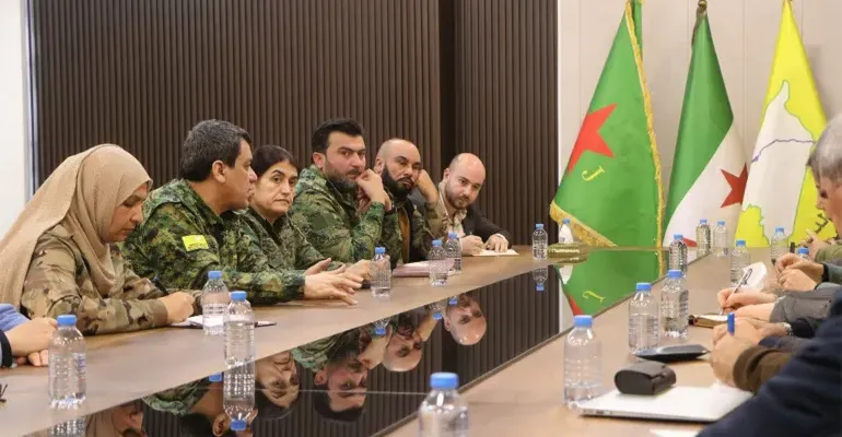 برعاية أميركية.. اجتماع مرتقب بين دمشق و"قسد" بشأن الدمج في مؤسسات الدولة