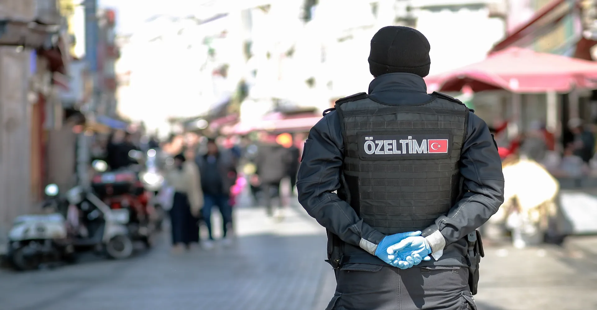 تركيا.. توقيف 4 أشخاص بعد وفاة سيدة ألمانية وطفليها بتسمم غذائي