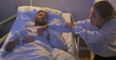 تامر حسني يطمئن جمهوره بعد خضوعه لعملية جراحية.. "شكراً للكل"