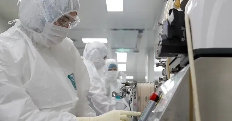 إطلاق أول مستحضر تجميلي روسي تم تطويره بالذكاء الاصطناعي