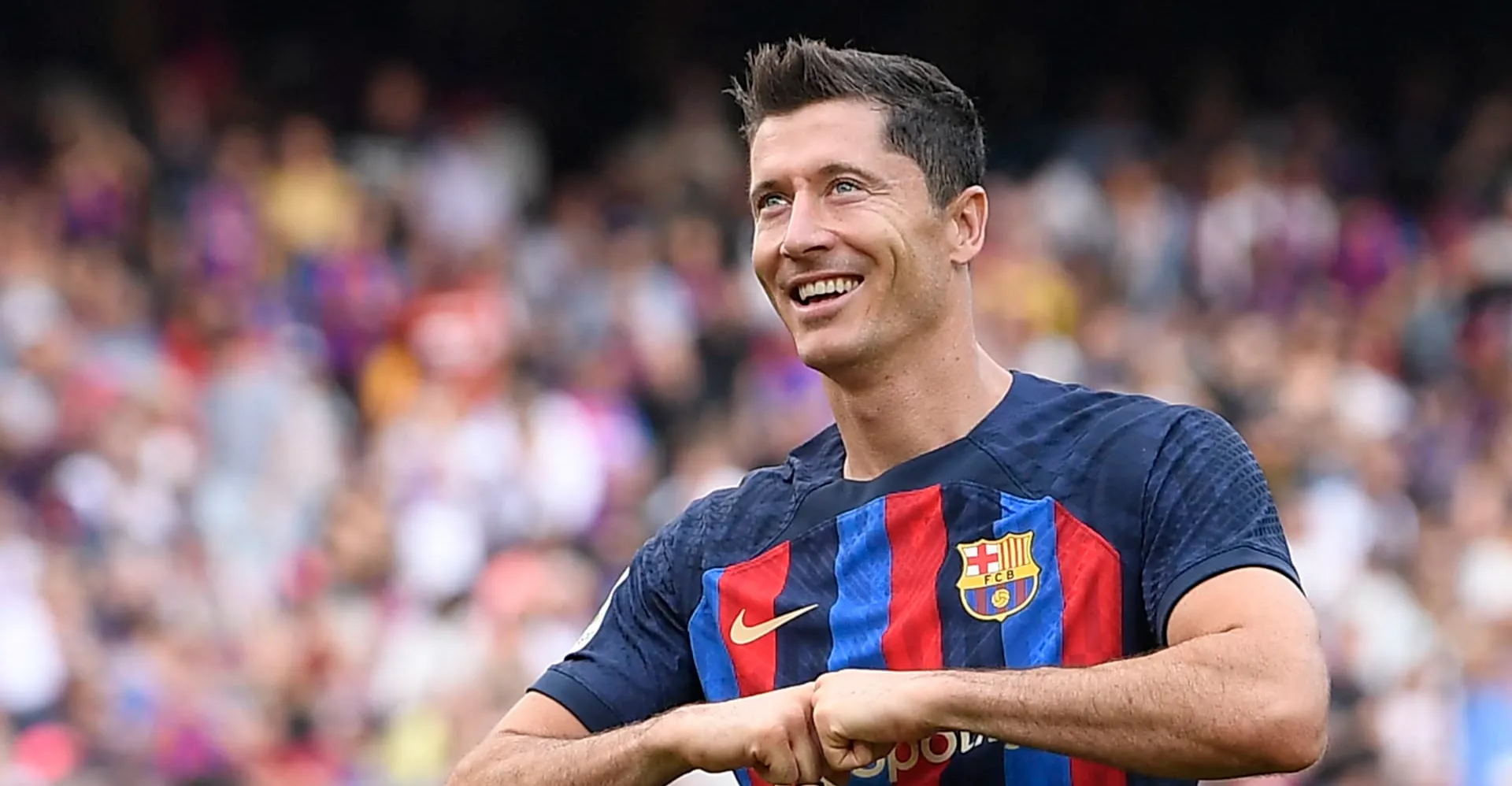 برشلونة يطالب ليفاندوفسكي بعدم تسجيل الأهداف.. ما القصة؟