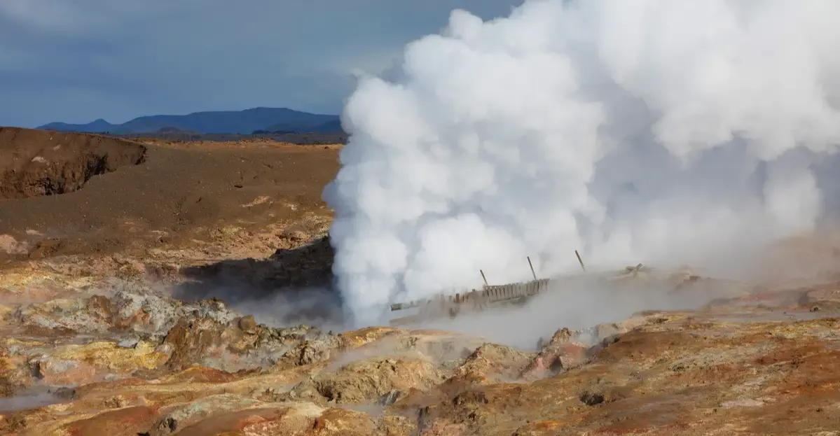 رماد بركان إثيوبيا يعبر البحر الأحمر نحو اليمن ويهدد عُمان والهند وباكستان