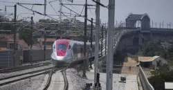 مصرع وإصابة 13 عاملا بحادث دهس قطار في الصين