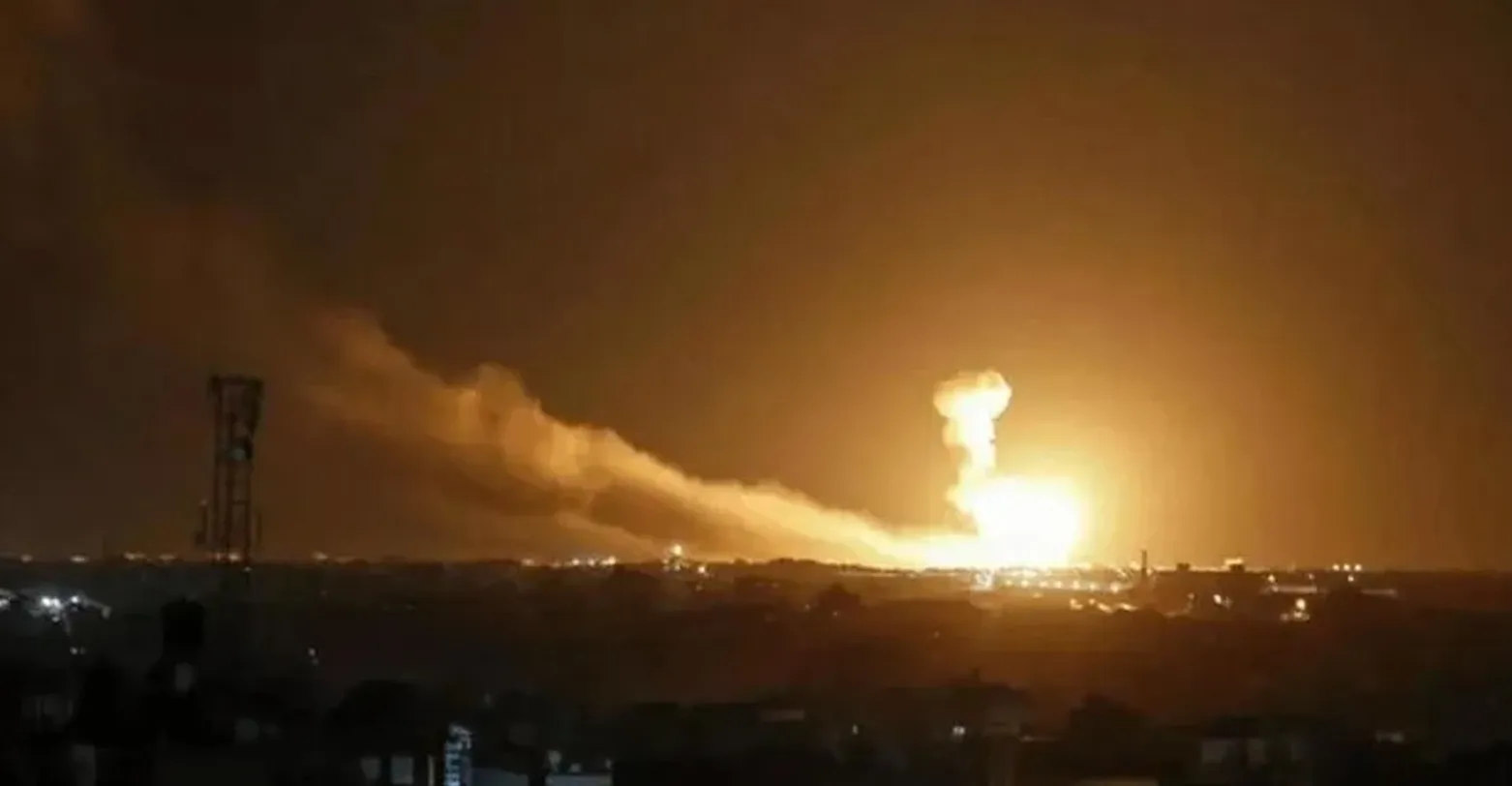 رسائل نارية في توقيت سياسي.. ما هو أبعد من استهداف كورمور