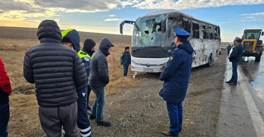 على متنها 37 راكباً.. انقلاب حافلة تقل أطفالا في مدينة روسية