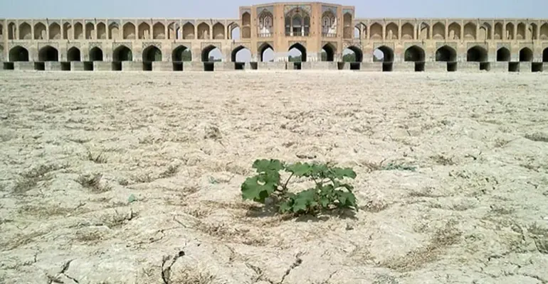 تراجع الأمطار يتجاوز 80%.. إيران تشهد أشد جفاف مائي منذ ستة عقود