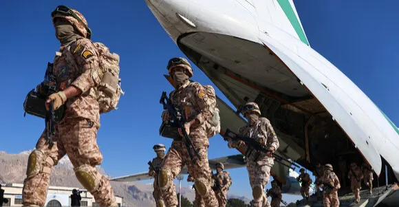 إيران تطلق مناورات استراتيجية لمكافحة الإرهاب بمشاركة 18 دولة