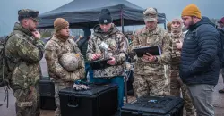 "مصيدة الذباب".. الناتو يكشف مشروعاً أميركياً لمواجهة المسيّرات