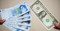 انهيار جديد للتومان.. الدولار يكسر حاجز 120 ألفاً