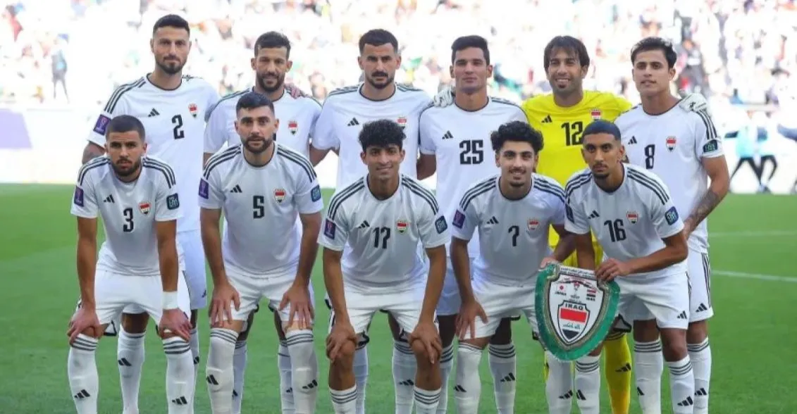 دعماً للمنتخب.. الأولمبية تزوّد الجماهير العراقية في الدوحة بالأعلام والتيشيرتات