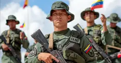 فنزويلا.. انضمام 5600 جندي إضافي للجيش وسط توترات مع واشنطن